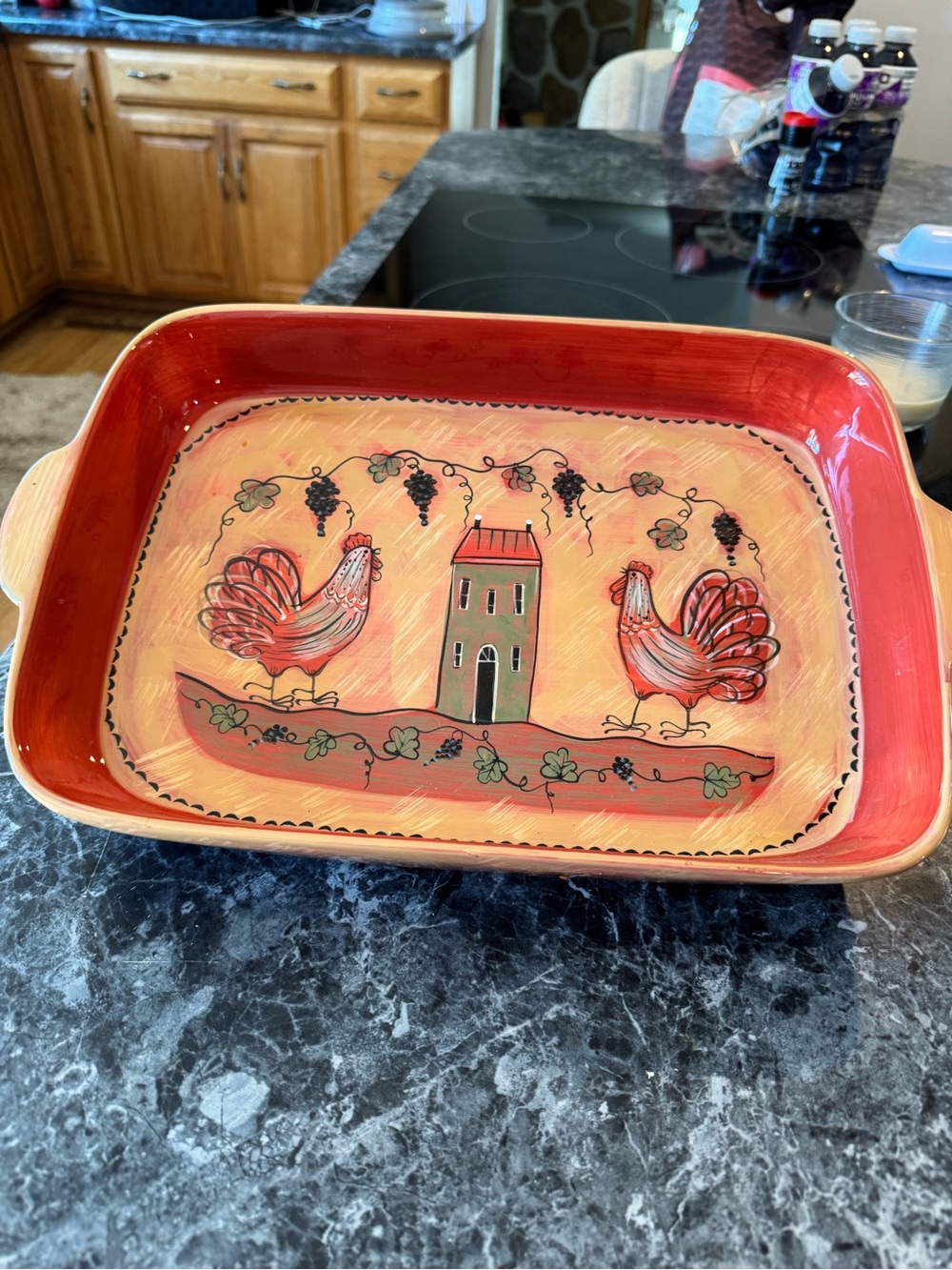 Redware lang Hand-Painted Rooster Ceramic Baking Dish - Red and Cream